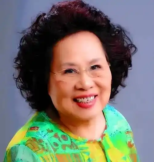 著名歌唱家郭淑珍事业和情感坎坷有泪95岁的她仍受小丈夫宠爱