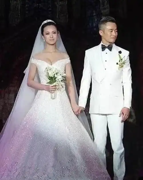 10,林海 何婕 婚后恩爱14年,林海:与金玲婚姻破裂后,再牵手,今一家三