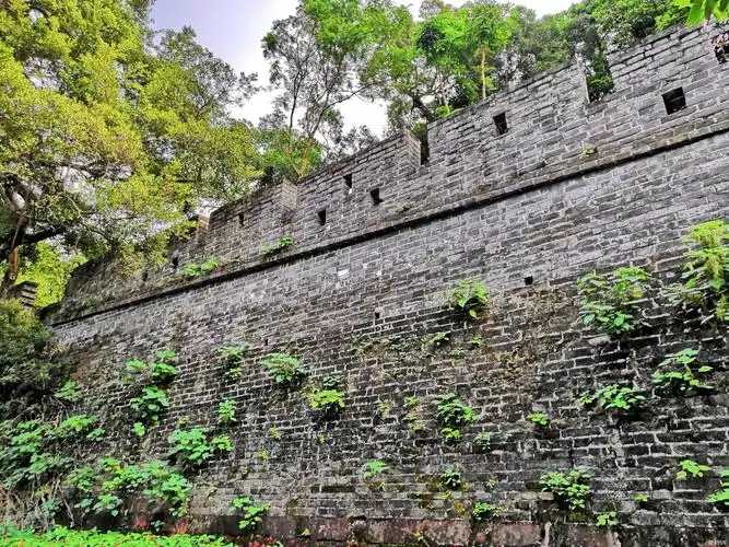 xbb专享#行走在广州古城墙上