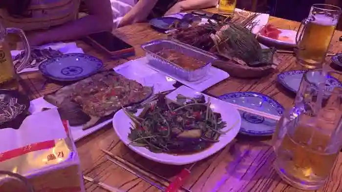 大飞烧烤(九杜路店)-"晚上下班比较晚,突然很想吃烧烤小龙虾,附.