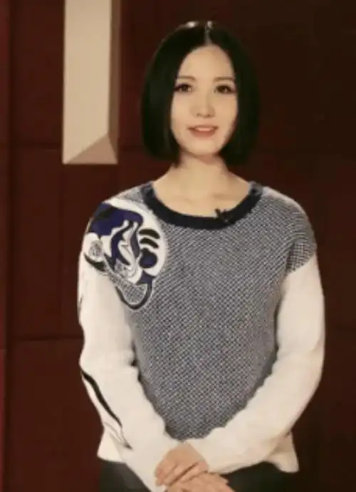 看着这个小小的凹陷,姚贝娜直觉这不是一个好的征兆, 立马跑去医院