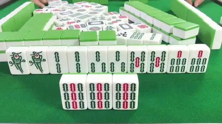 麻将:无中生有般的豪华清一色七小对,高手是怎么轻易做到?