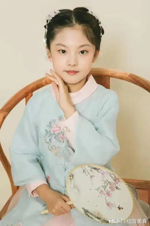 【专访】济南广播电视台《校园美育》古装少儿剧小演员张诗涵