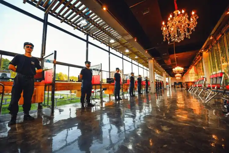 62口径狙击步枪,现建有50米,75米,100米狙击靶道18条.