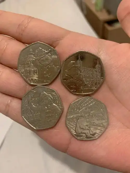 来英国还是入了纪念币的坑95,平时多花现金收集到的纪念币也太少了.