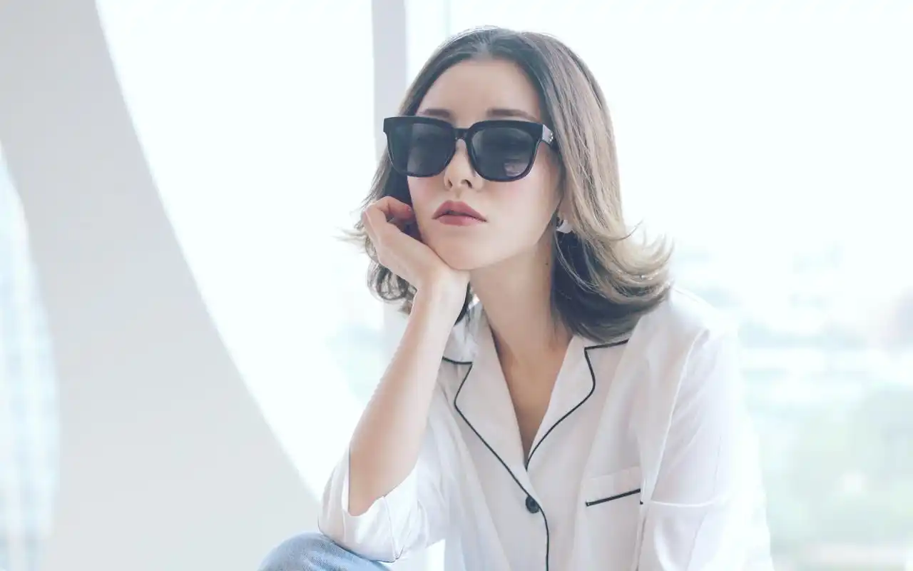 个性美女时尚写真高清电脑桌面壁纸图片