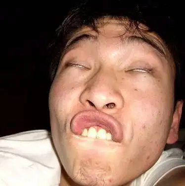 女生头像分不清男女的丑头像