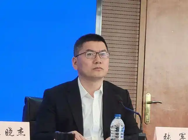 静安区副区长强化全区防控工作确保防控措施全覆盖丨疫情防控新闻发布