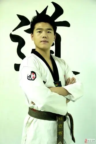 【帅男秀场】胡迎辉 23岁 巨蟹座 跆拳道教练