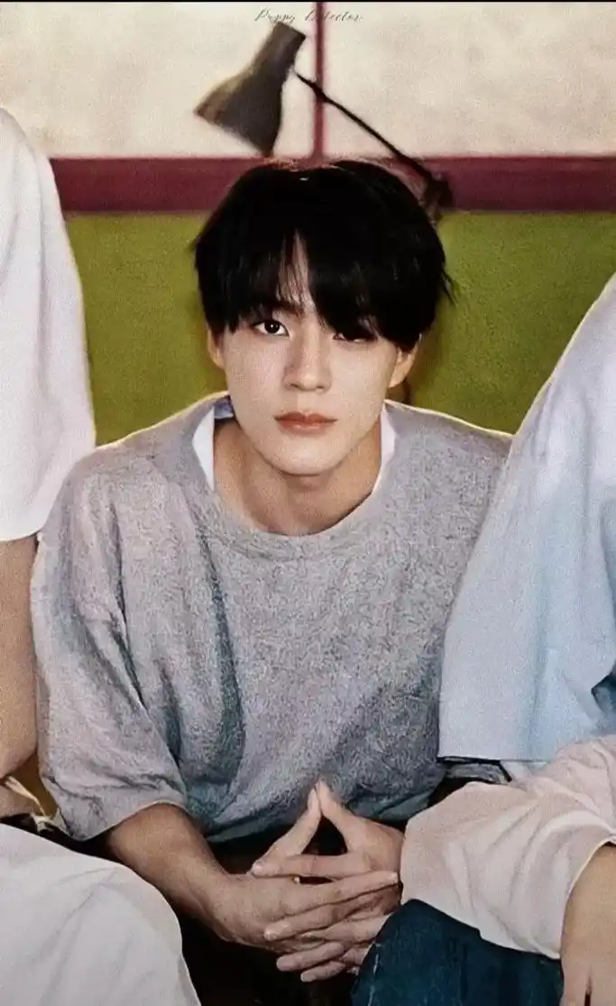 年少时暗恋的学长成为了闪闪发光的大明星.#李帝努 #jeno - 抖音