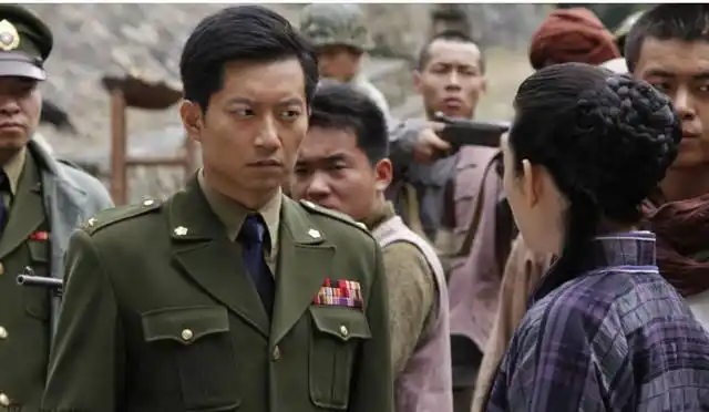 唐继尧先到东北考察了日俄战场,后来参加了新军.