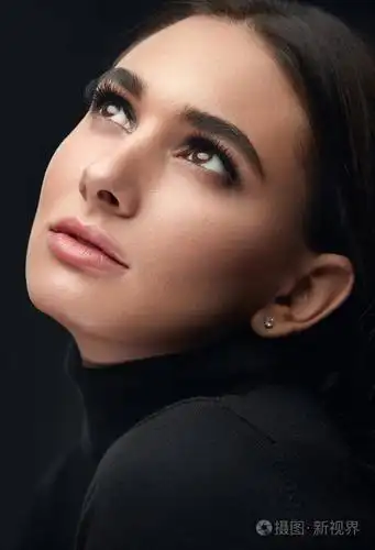 美容化妆.特写镜头的女人脸与睫毛和性感化妆