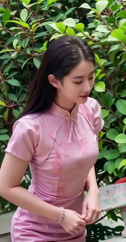 刘亦菲, 仙女姐姐这身旗袍装真是美翻了!