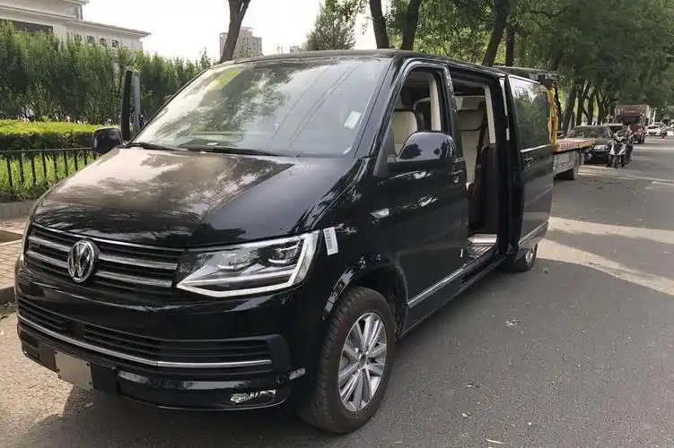 进口四驱大众t6凯路威商务车中的越野王者