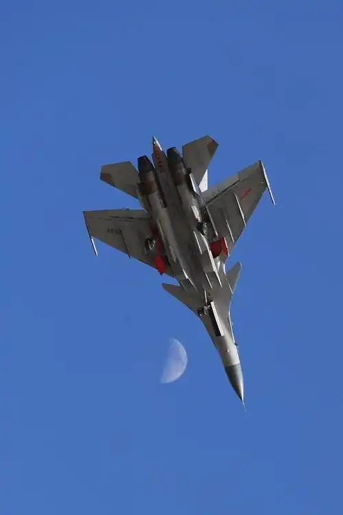 歼15高清大图 走你!