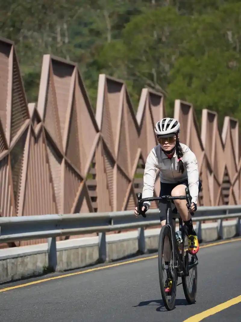 出镜 @覃腿腿 @凯漩俱乐部-凯 @lai小姐姐 @二丫的骑