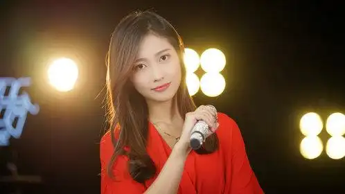 最近这首《桥边姑娘》太火了!韩甜甜现场清唱,一开口耳朵怀孕了