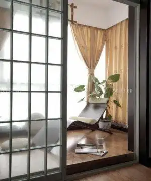 欣赏客厅阳台隔断推拉门隔断装修实景图欣赏家装客厅阳台隔断玻璃推