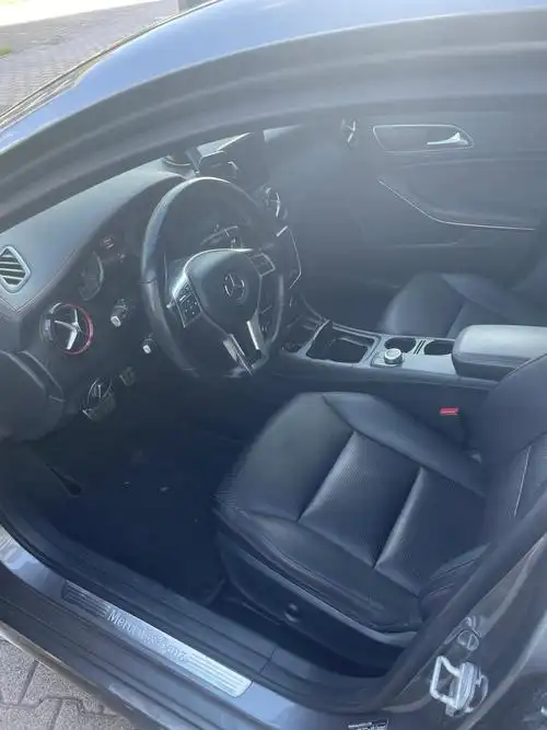 9990法兰克福出车 奔驰a250 sport 2015.08 出厂 11600