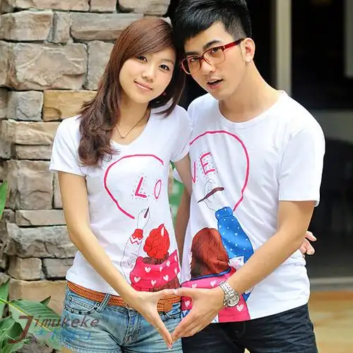 好浪漫的手绘情侣装