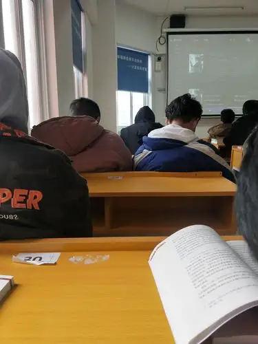 开学上课第一天的日常生活各位学生党你们都在干嘛呢