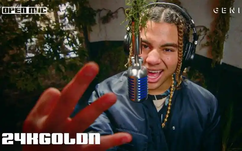 一开口就上头了24kgoldn最新一支麦现场演唱321