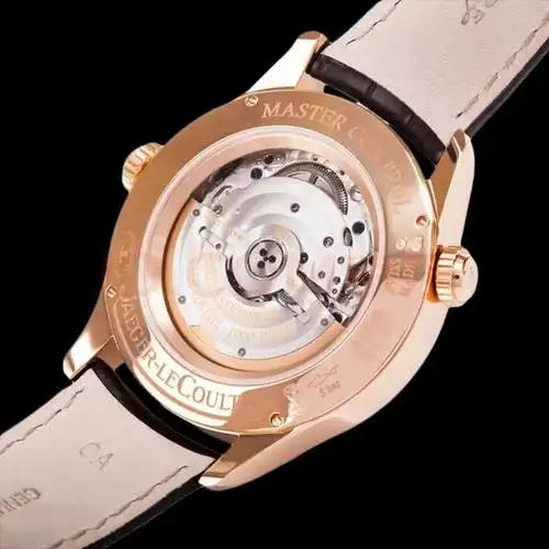 积家大师系列18k玫瑰金世界时自动机械男表是一款典雅而又实用的高级