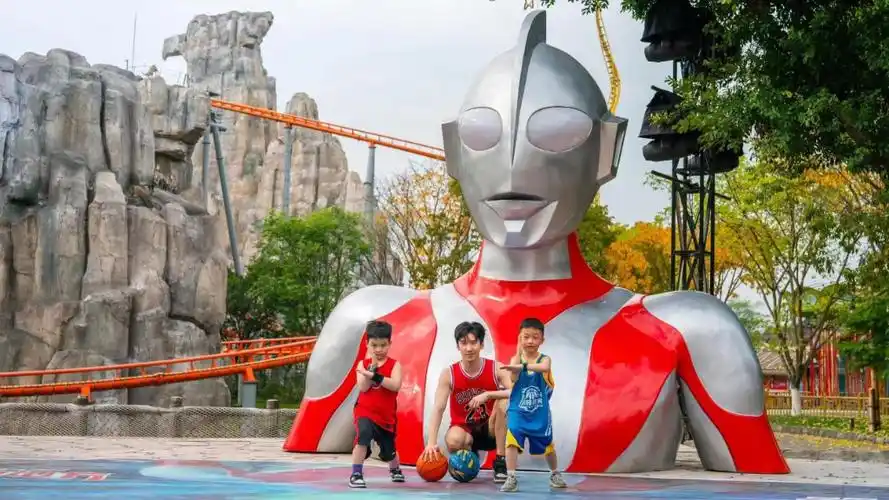 五一有"趣"处 经典奥特曼ip展亮相重庆融创文旅城