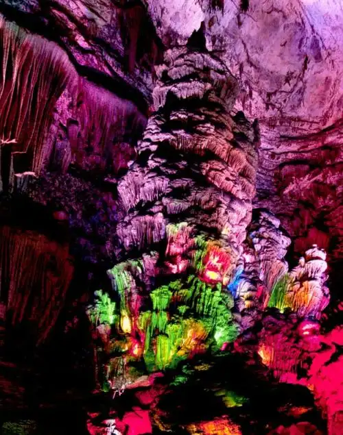 游上方山云水洞