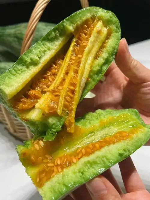 早春头茬山东羊角蜜399元箱脆甜清爽现摘现发