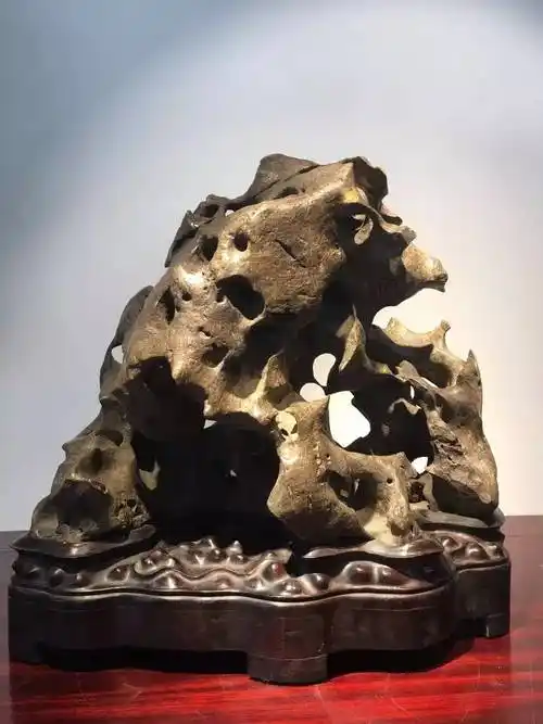 案上云烟丨太湖石赏石