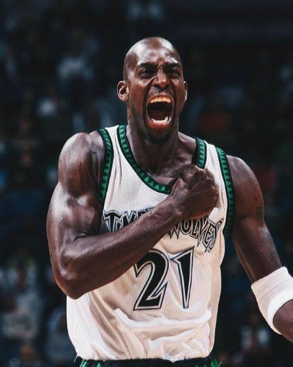 硬气!加内特拒绝球衣退役,直言绝不原谅他