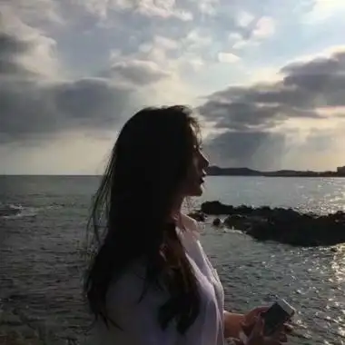 女生头像伤感绝望高清有意境伤心绝望的头像女生