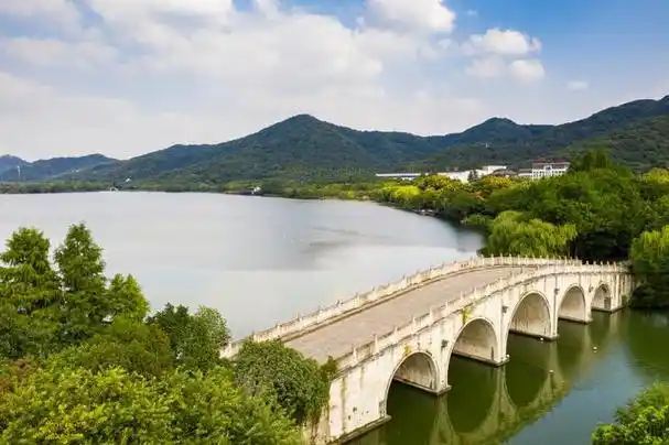 嘉兴南北湖:探索水乡韵味,领略古韵美景