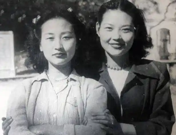 他是清华毕业的高材生,娶了三位妻子两位不育,四子皆成为社会栋梁