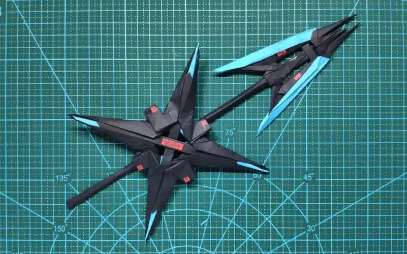 通用武器长枪,流星盾,折纸机器人拿上,简直帅到不行.【折纸冷兵器】简