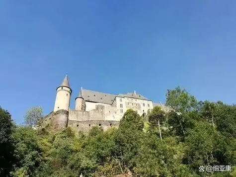 卢森堡城堡是位于卢森堡市的一座历史建筑,对于它你