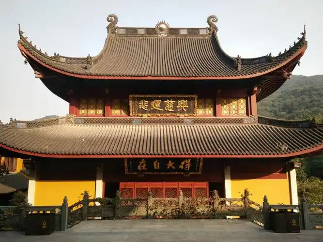 奔走在杭州从三天竺灵隐寺北高峰到老东岳1