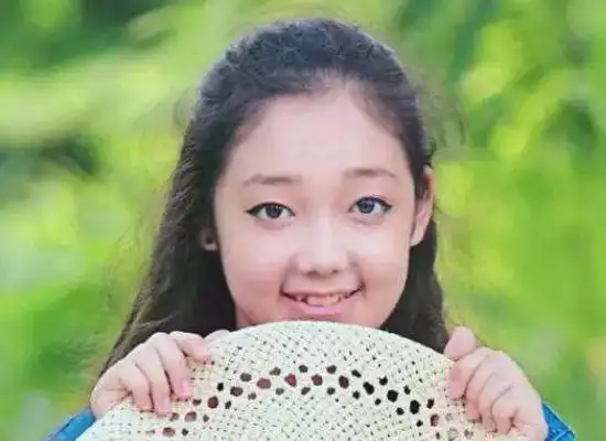 创3选手童年照:希林皮肤黝黑,张艺凡一眼认出,孙珍妮像混血