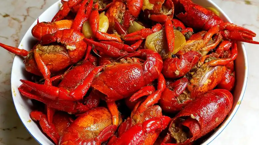 小龙虾这样做才最好吃,简单又快速,一次4斤完全不够吃,美味