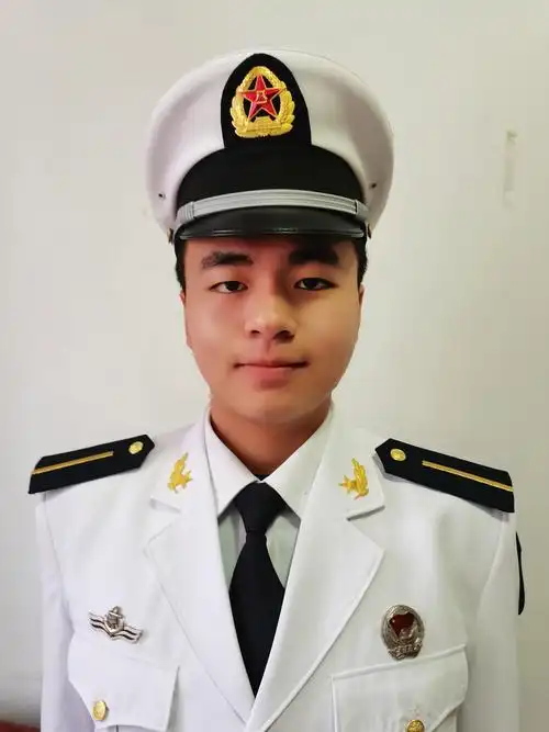 中国海军士官一一阚乐鉴成长记