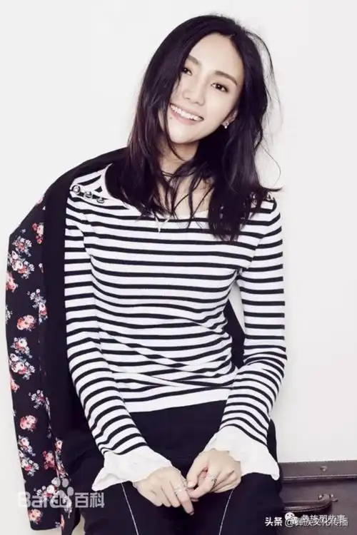 彝族男明星海哈金喜来自大凉山的彝族明星