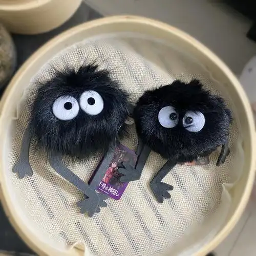 宫崎骏龙猫千与千寻黑炭黑球煤球灰尘精灵毛绒公仔可爱包包小挂件