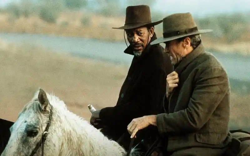 西部片巅峰之作:曾经臭名昭著的冷血杀手归隐山野,却因风尘女子再现