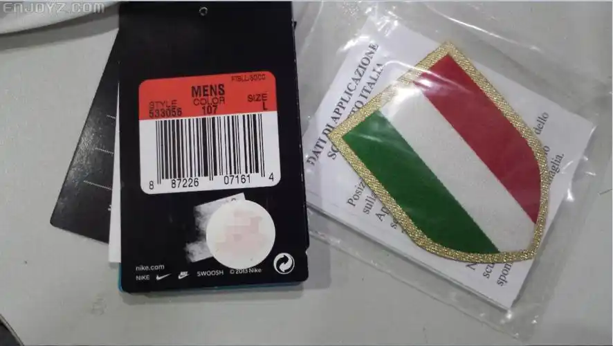 朋友送的耐克13/14尤文球衣,请大神帮忙鉴别一下