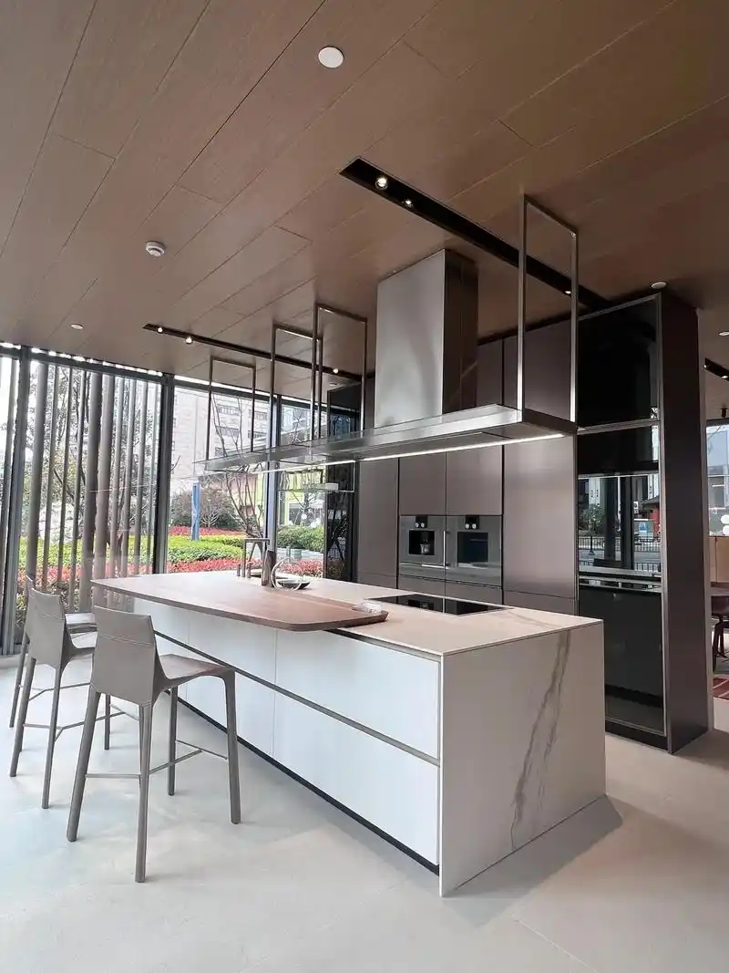 社交中岛台 奢华厨房.社交中岛台,现代家庭 - 抖音