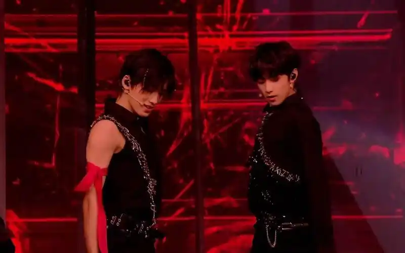 【一块红布】tnt时代少年团宋亚轩,刘耀文