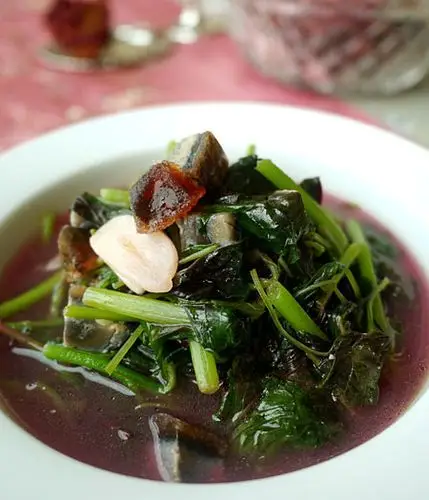 皮蛋苋菜汤的做法