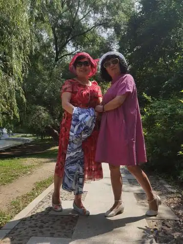 七姐妹,老同学,趣游北陵.2020.7.22.