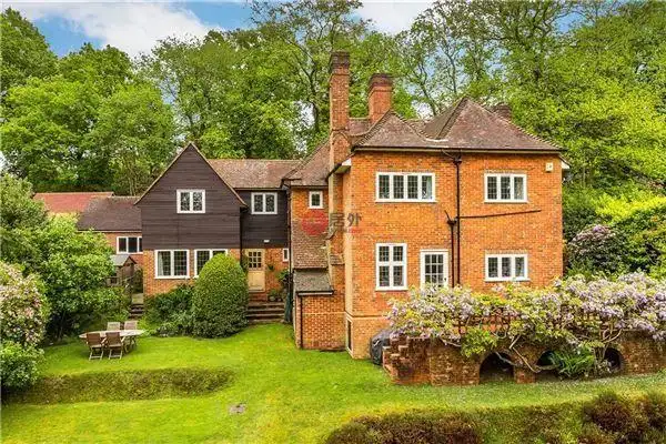 英国haslemere4卧的独栋别墅